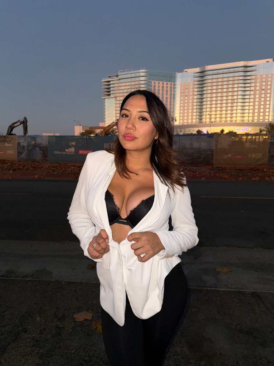 Take a pause and enjoy Ali Cruz — streaming from San Pedro Sula