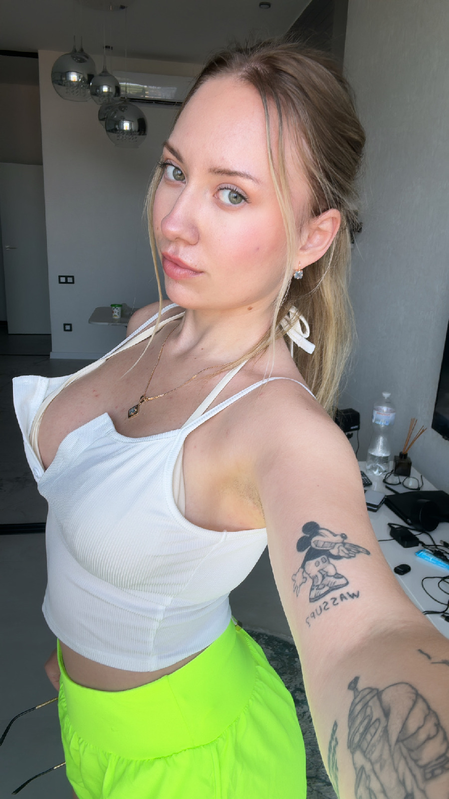 KateV in her underwear in San Pedro Sula